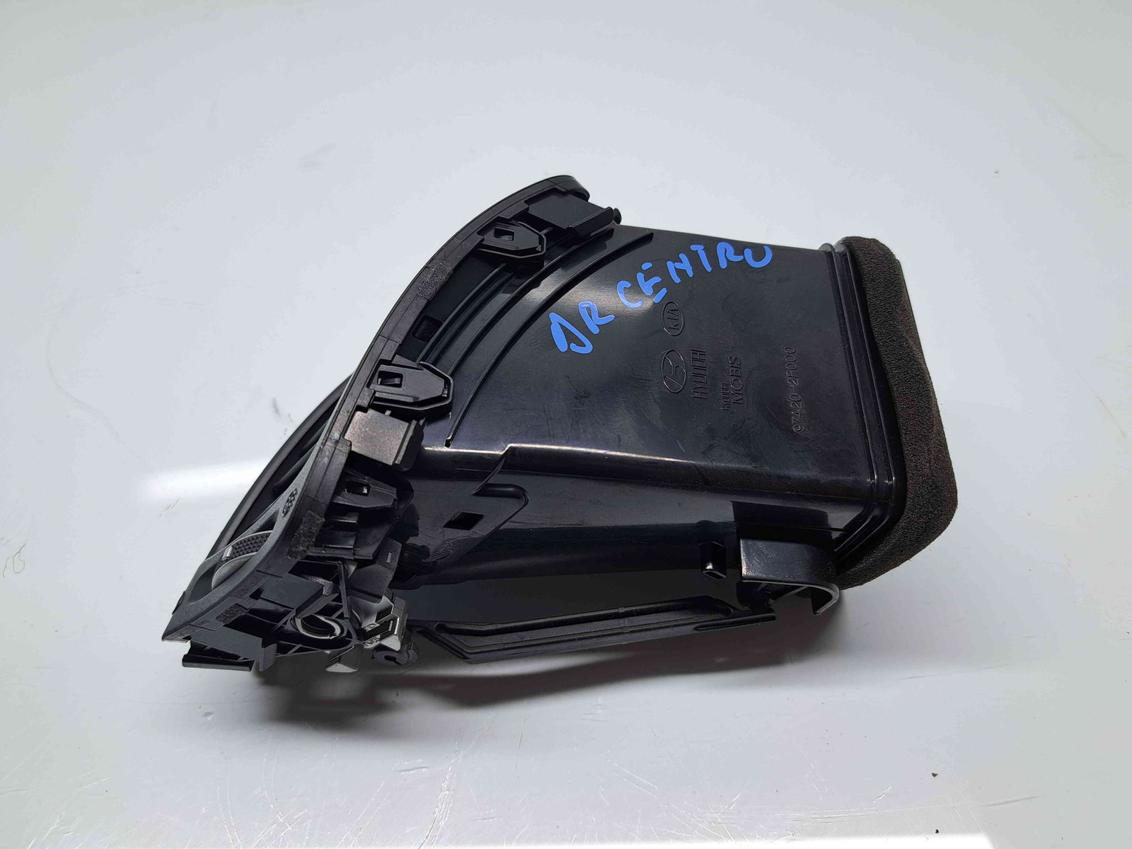 Grila aerisire centrala Kia Sorento 2 [Fabr 2009-2015] 97410-2P000 - imagine 2