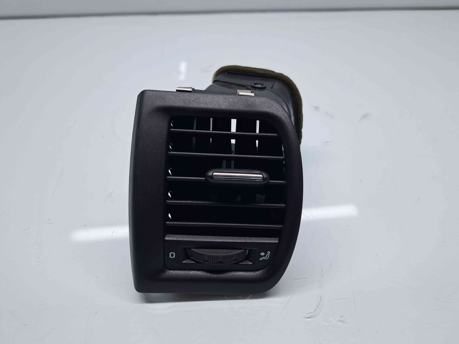 Grila aerisire stanga Skoda Fabia 2 (5J, 542) [Fabr 2007-2014] 5J0819701 - imagine 1