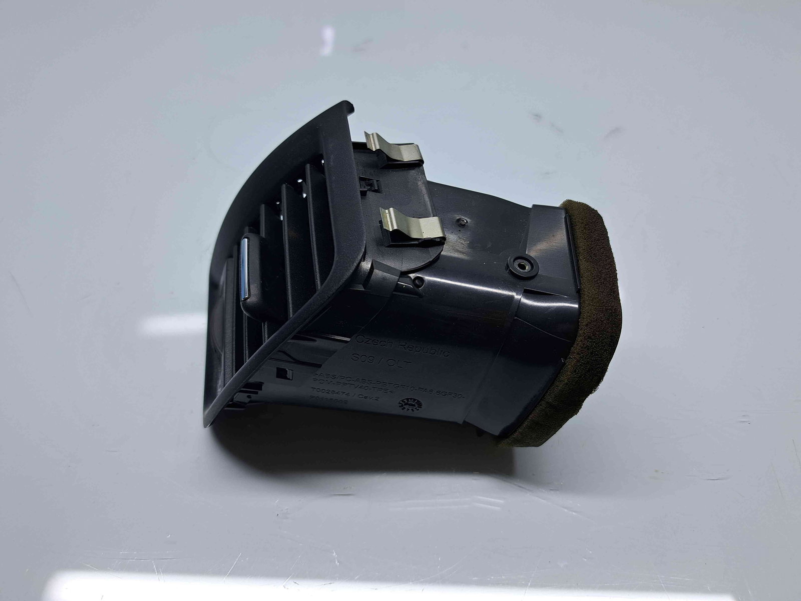 Grila aerisire stanga Skoda Fabia 2 (5J, 542) [Fabr 2007-2014] 5J0819701 - imagine 2