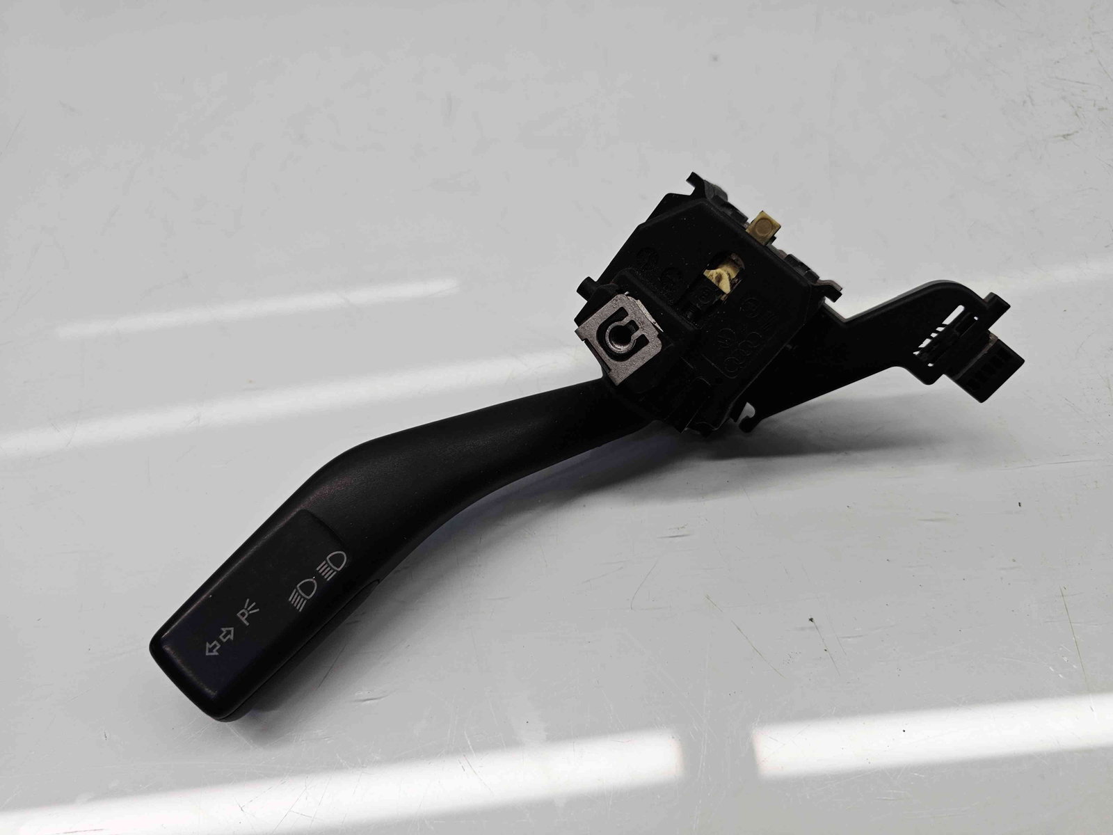 Maneta semnalizare Volkswagen Caddy 3 (2KA, 2KH) [Fabr 2004-2009] 1K0953513