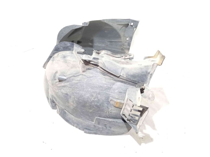 Carenaj roata dreapta fata 638407780R Dacia Logan 2 1.5 K9K 2012-2022