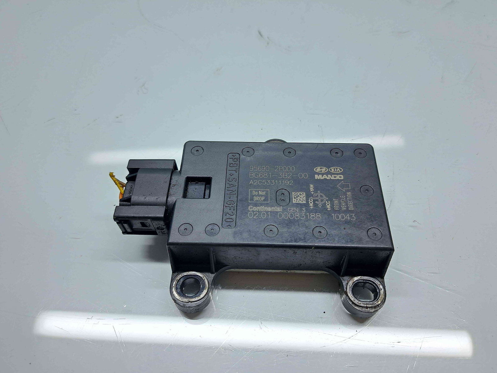 Modul confort Kia Sorento 2 [Fabr 2009-2015] 95690-2P000 - imagine 1