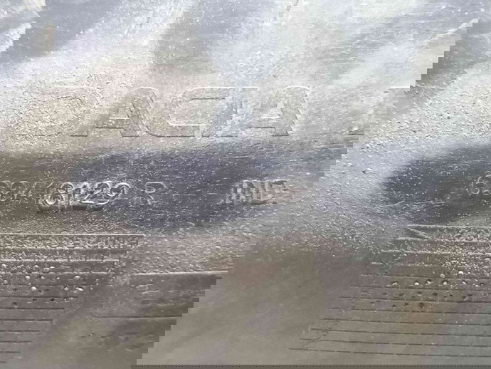 Carenaj roata stanga fata 638418129R Dacia Logan 2 1.5 K9K 2012-2022