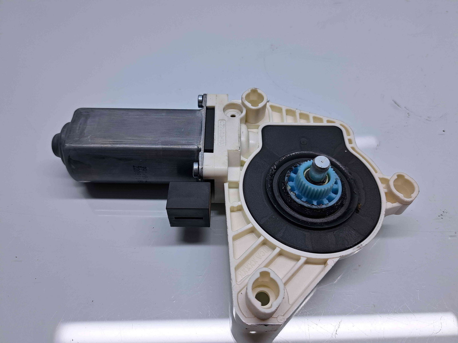 Motoras geam dreapta fata Volkswagen Passat B8 Variant (3G5) [Fabr 2015-prezent] 5Q4959802B - imagine 1