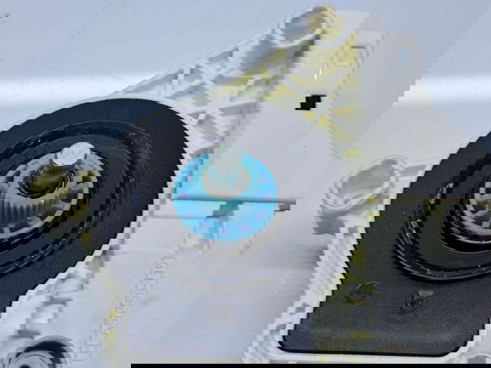 Motoras geam dreapta fata Skoda Yeti (5L) [Fabr 2009-2020] 8K0959812A