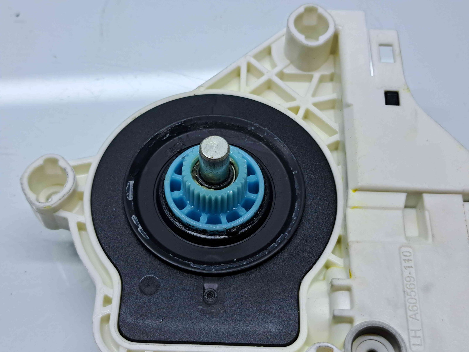 Motoras geam dreapta fata Skoda Yeti (5L) [Fabr 2009-2020] 8K0959812A - imagine 1