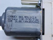 Motoras geam dreapta fata Skoda Yeti (5L) [Fabr 2009-2020] 8K0959812A