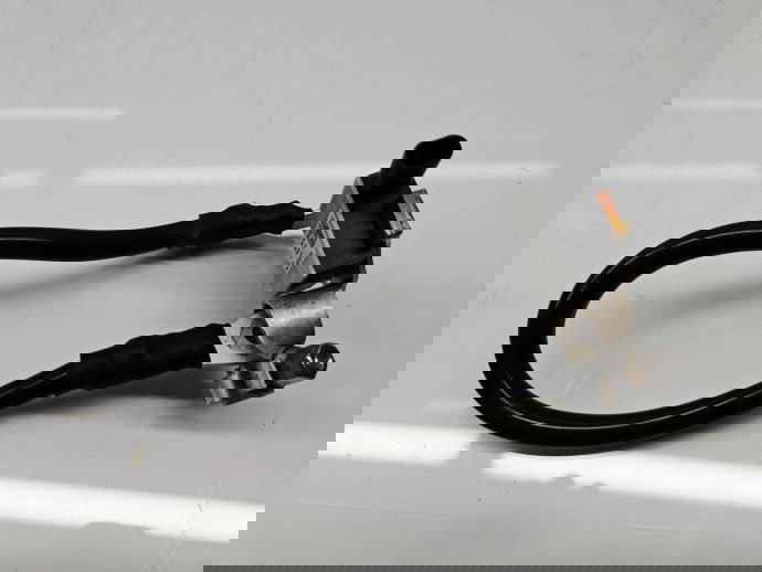  Borna baterie (-)  AUDI Q7 (4MB) [Fabr 2015-prezent] 8S0915181 