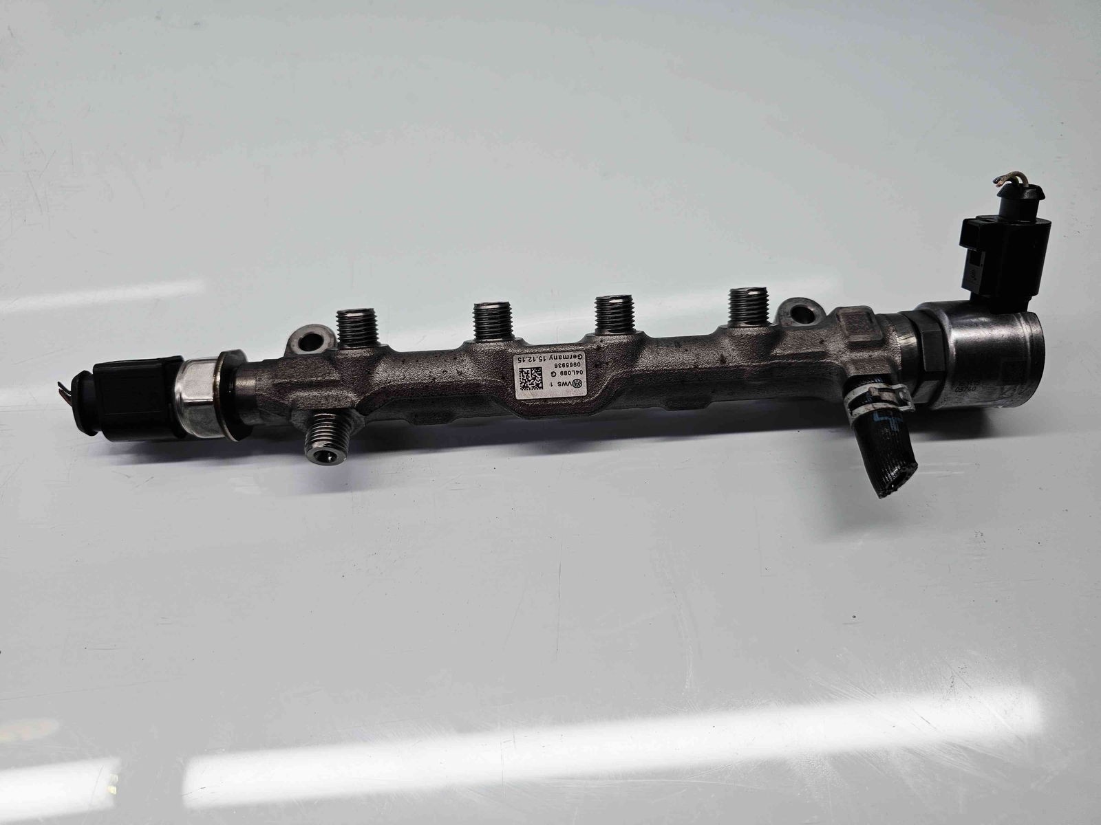 Rampa injectoare Volkswagen Passat B8 (3G2) [Fabr 2015-prezent] 04L089G 2.0 TDI DETA 140KW / 190CP - imagine 6