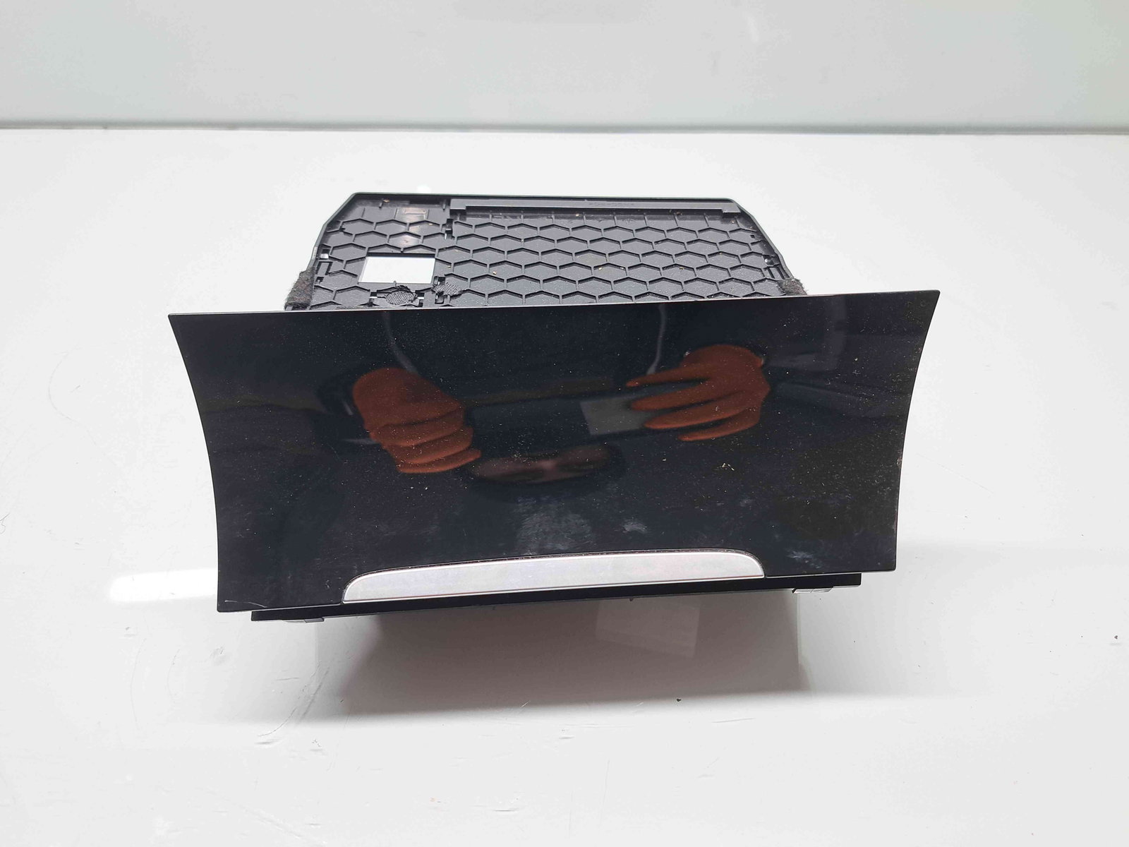 Scrumiera Volkswagen Golf 7 (5G) [Fabr 2014-prezent] 5G2863391 - imagine 1