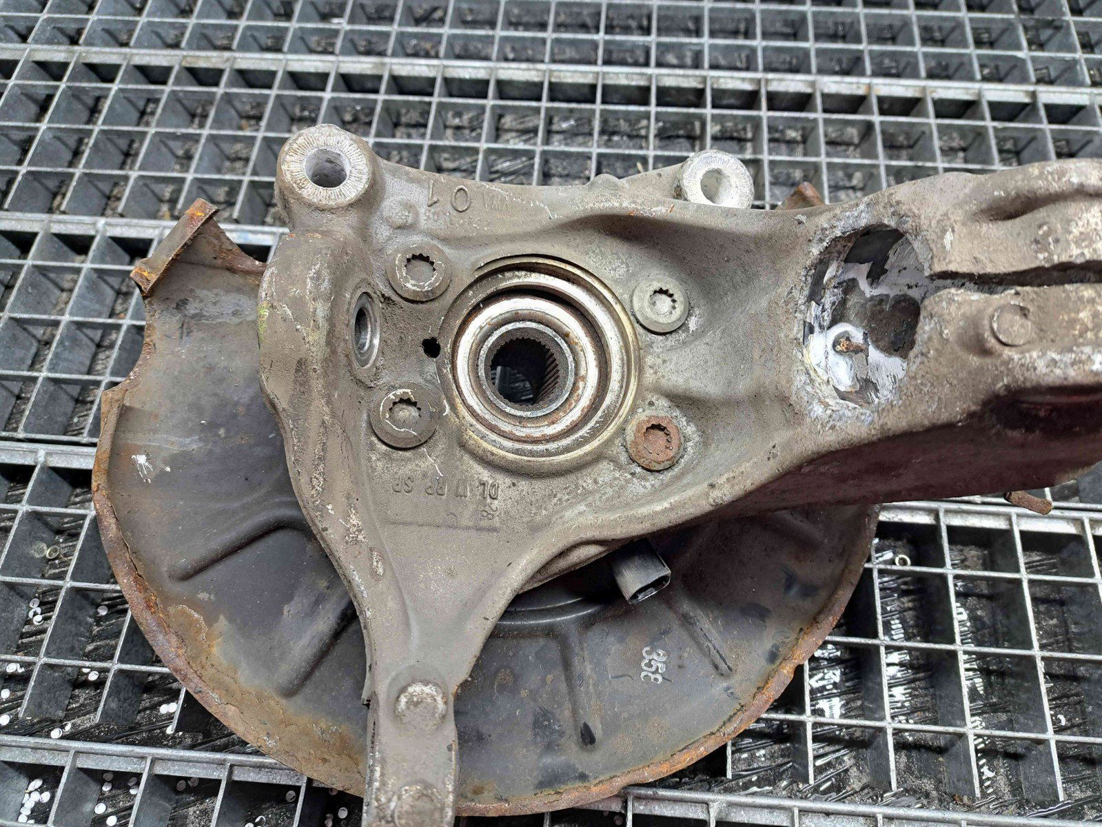 Fuzeta fata dreapta Volkswagen Passat B7 (362) [Fabr 2010-2014] OEM 2.0 TDI CFFB - imagine 4