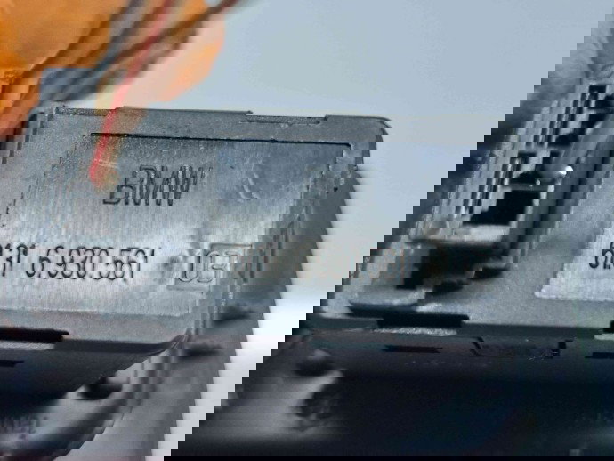  Conector auxiliar USB  Bmw X3 (E83) [Fabr 2003-2009] 6930561