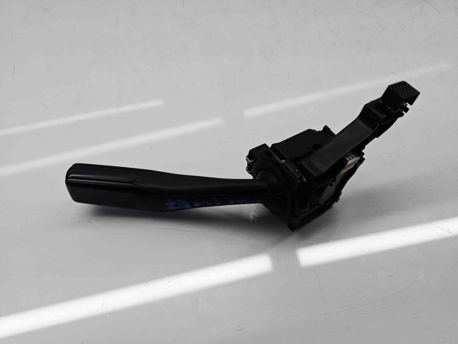 Maneta semnalizare Volkswagen Golf 5 (1K1) [Fabr 2004-2008] 1K0953513 - imagine 2