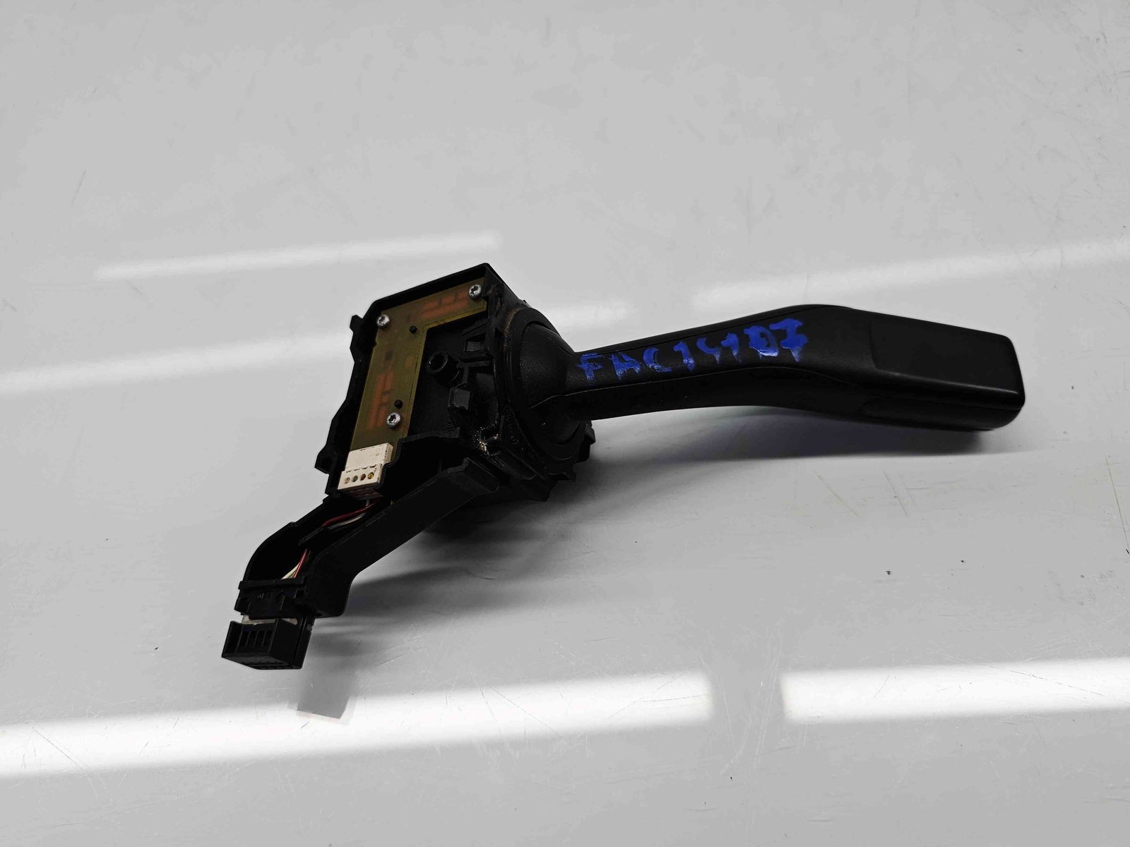 Maneta semnalizare Volkswagen Golf 5 (1K1) [Fabr 2004-2008] 1K0953513 - imagine 6