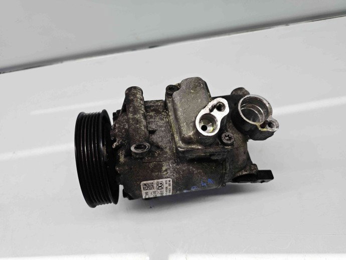 Compresor clima  Volkswagen Passat B7 (362) [Fabr 2010-2014] 5N0820803E 1.2 TDI CFWA 55KW / 75CP
