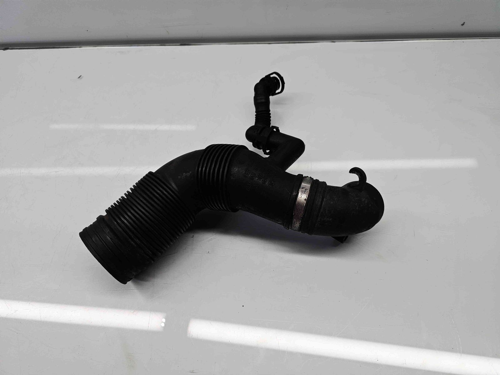 Tub admisie aer Volkswagen Golf 6 (5K1) [Fabr 2009-2013] 6R0129654C 1.2 TDI CFWA 55KW / 75CP - imagine 2