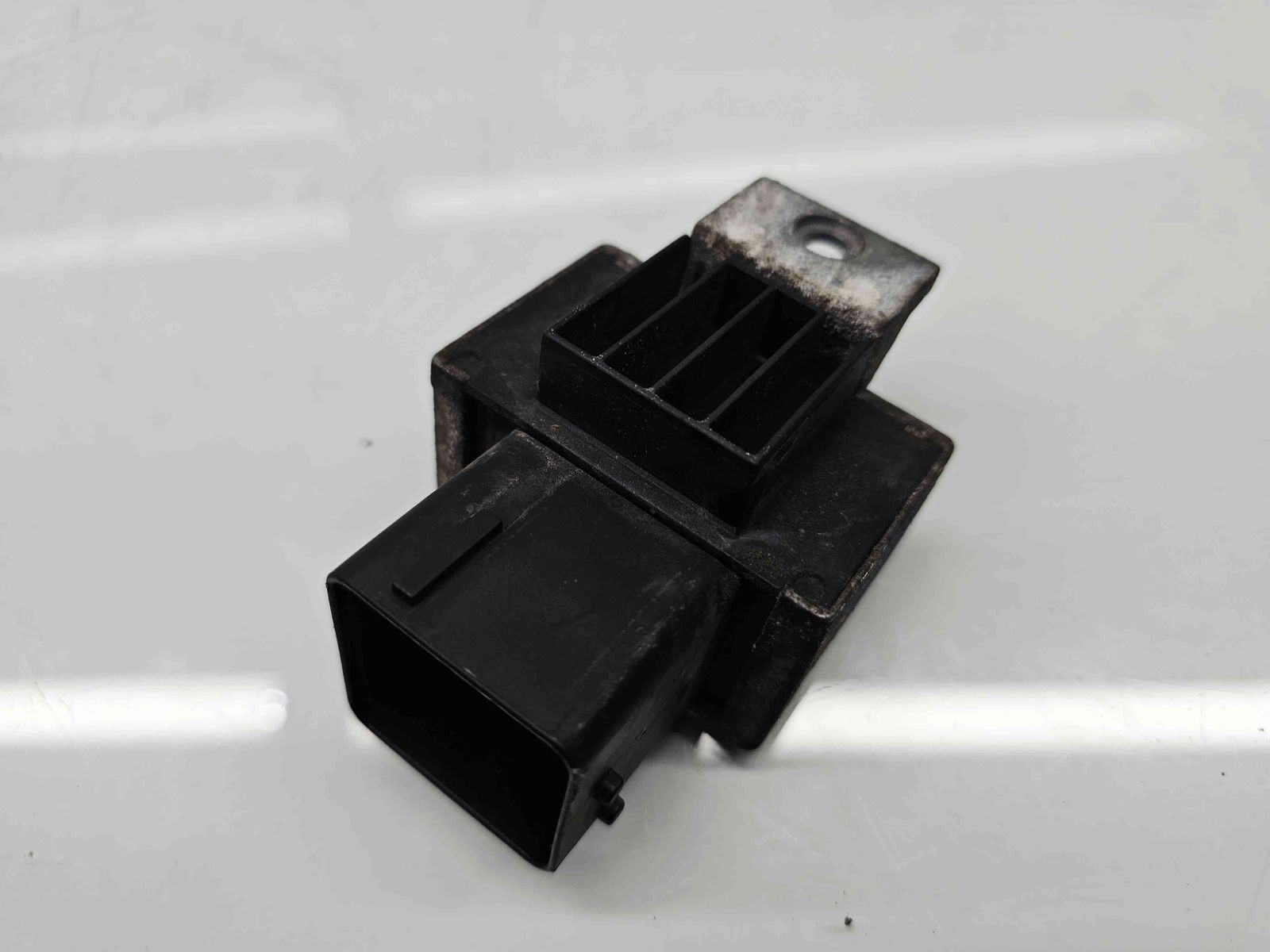 Releu Renault Master III [Fabr 2009-2015] 110678071R - imagine 2