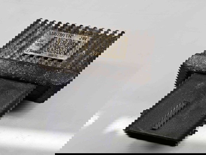  Releu  Dacia Logan 2 [Fabr 2012-2020] 110678071R 