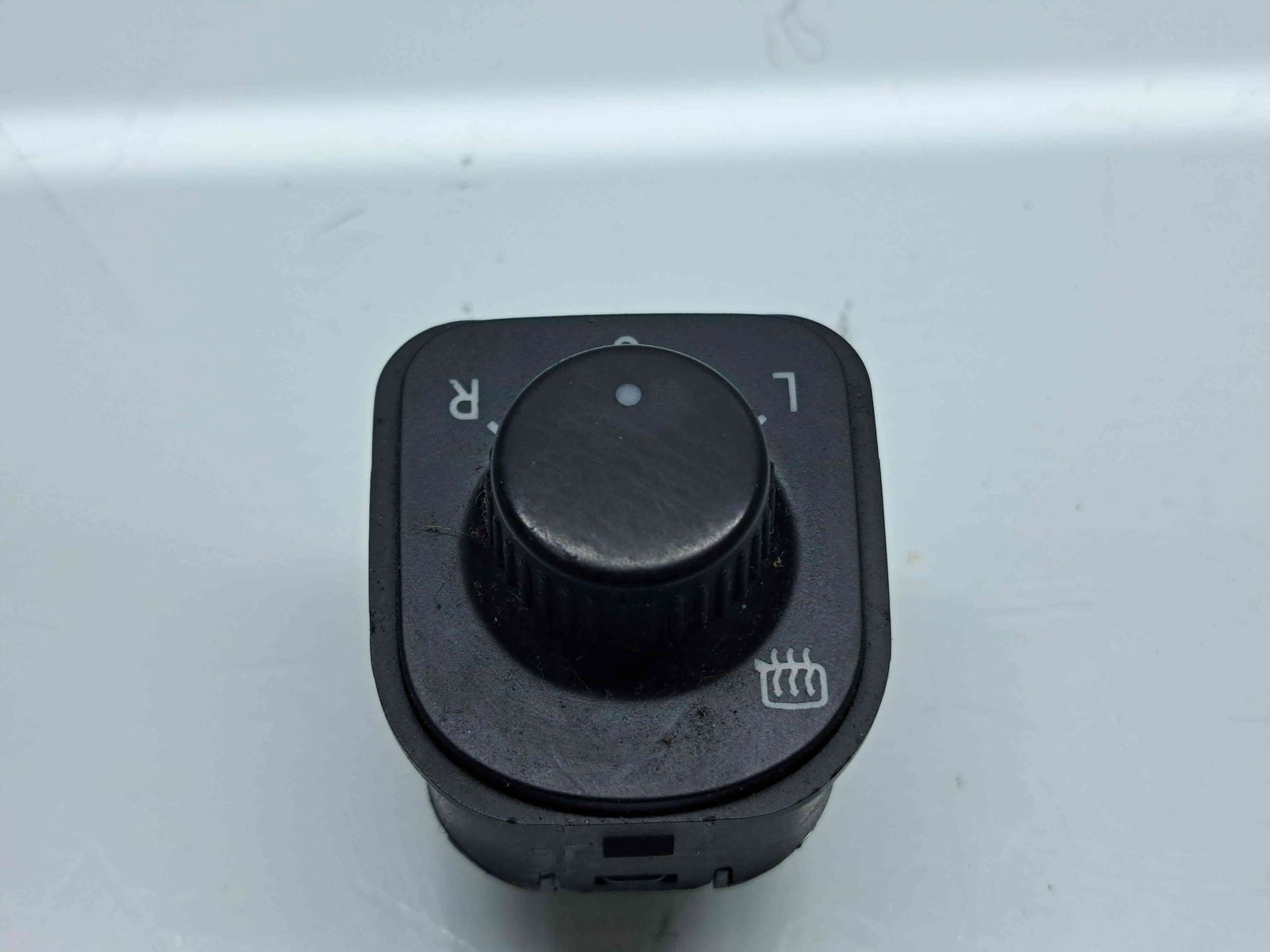 Buton reglaj oglinzi Volkswagen Passat B7 (362) [Fabr 2010-2014] 1K0959565L - imagine 4