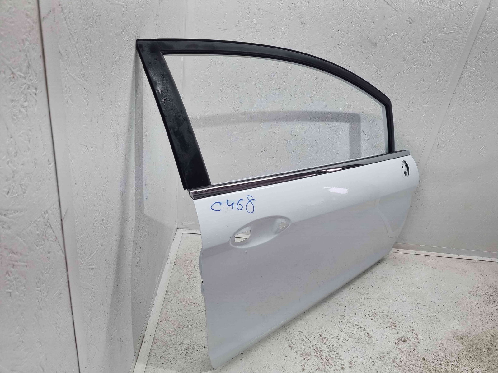 Usa dreapta fata Ford Fiesta 6 facelift [Fabr 2008-2019] Frozen White - imagine 3