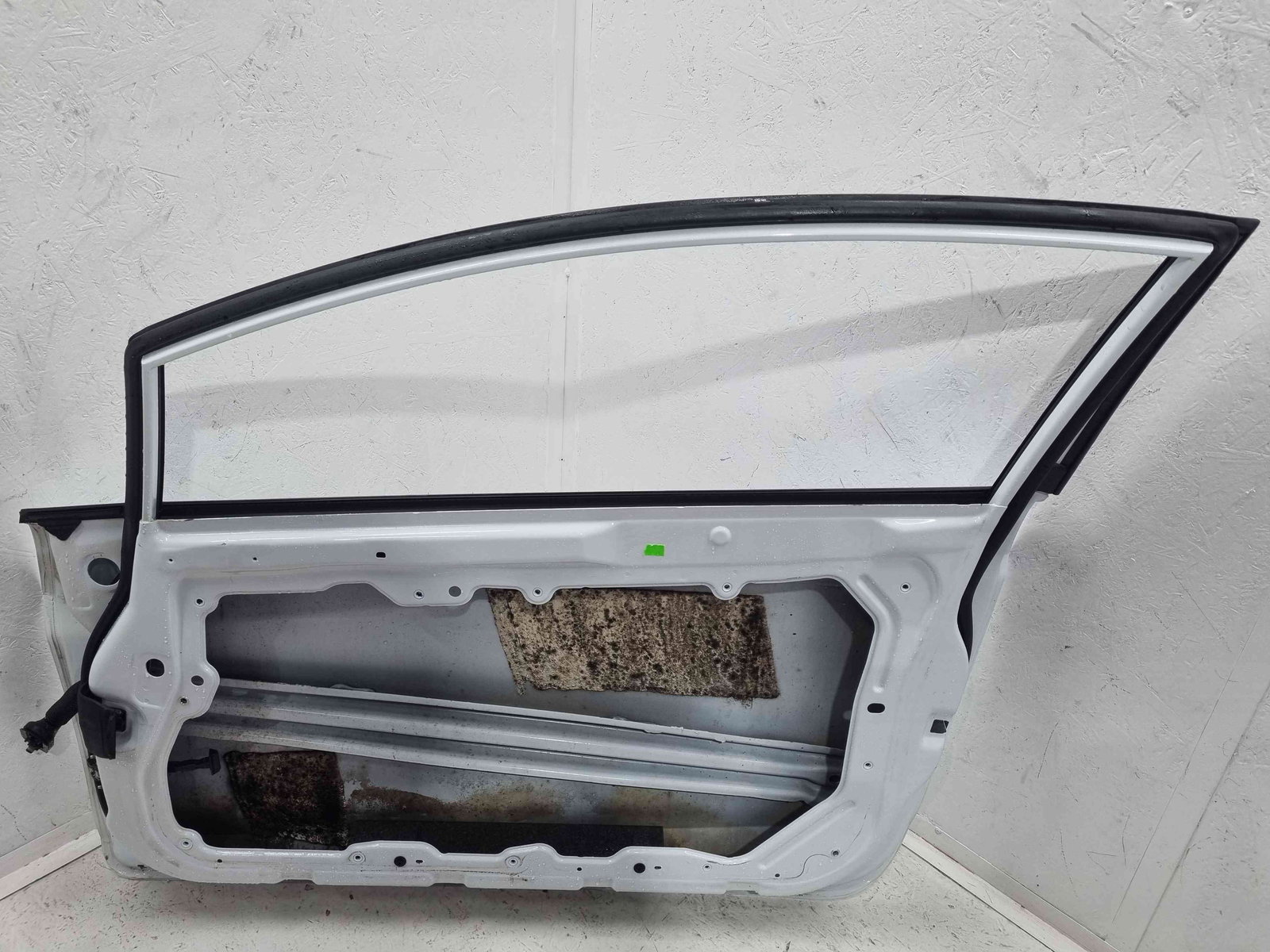 Usa dreapta fata Ford Fiesta 6 facelift [Fabr 2008-2019] Frozen White - imagine 6