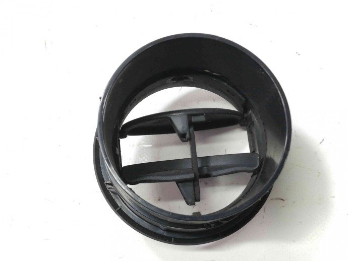 Grila aerisire stanga 687604194R Dacia Logan 2 1.5 K9K 2012-2022