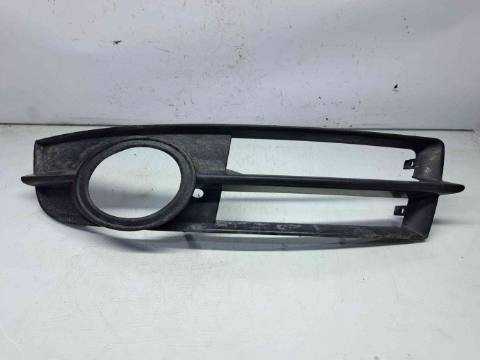 Grila proiector stanga Audi A6 (4F2, C6) [Fabr 2004-2010] OEM