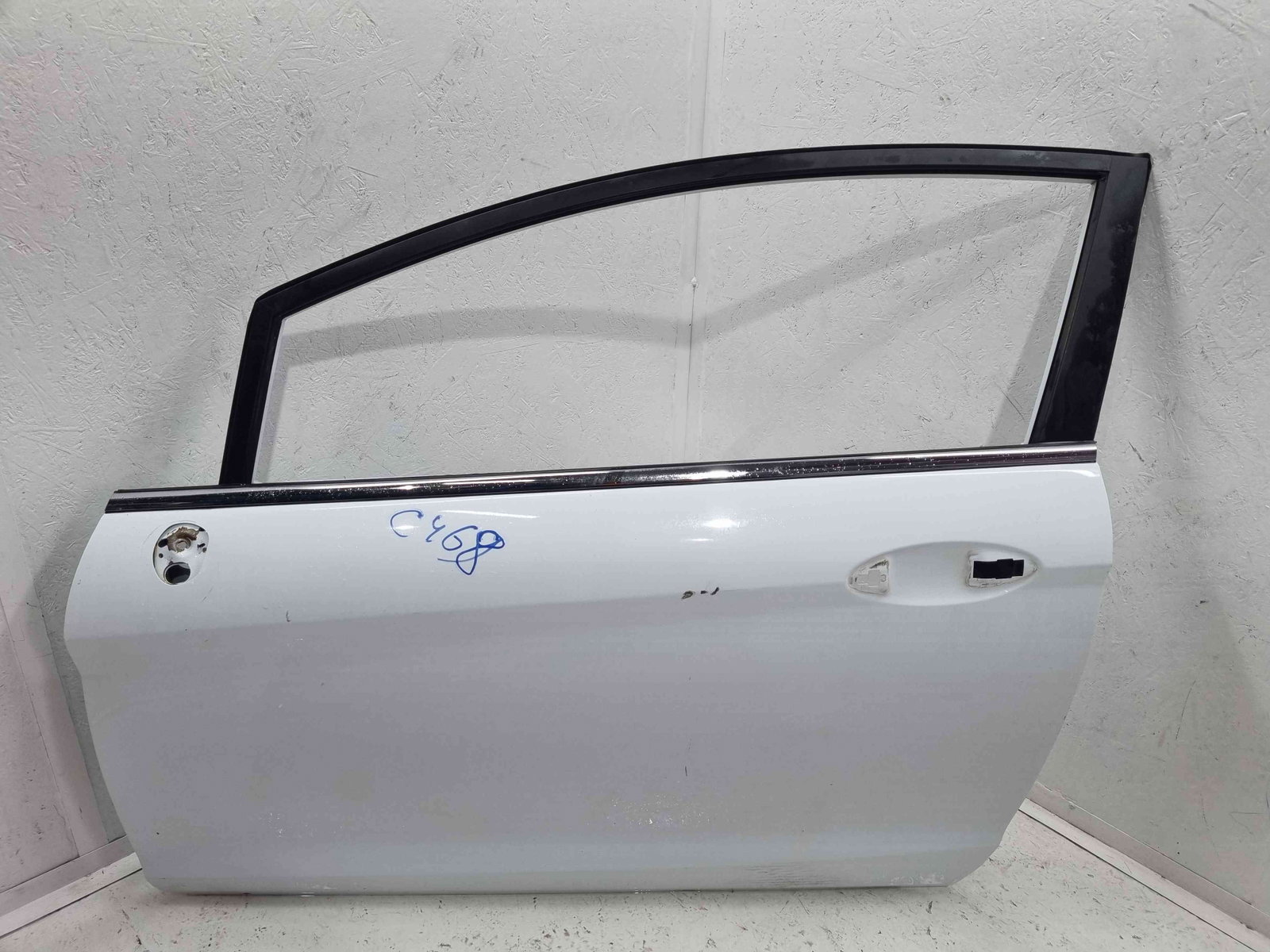 Usa stanga fata Ford Fiesta 6 facelift [Fabr 2008-2019] Frozen White