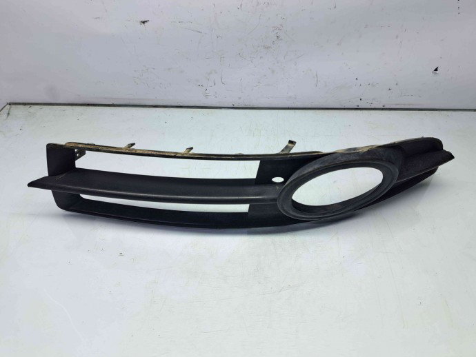 Grila proiector stanga Audi A6 (4F2, C6) [Fabr 2004-2010] OEM
