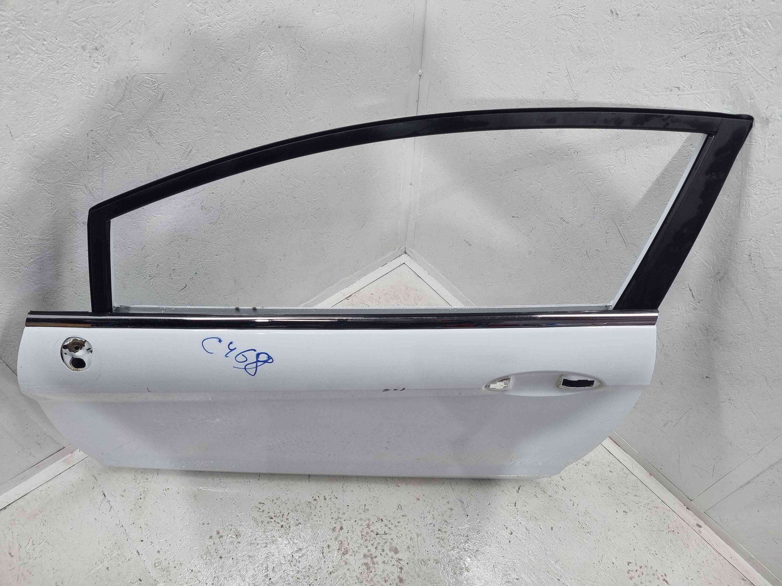 Usa stanga fata Ford Fiesta 6 facelift [Fabr 2008-2019] Frozen White - imagine 4