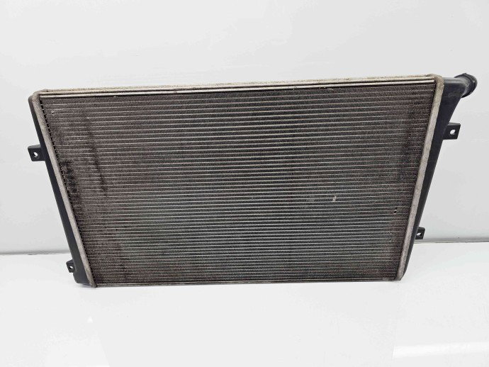 Radiator apa  Volkswagen Golf 5 (1K1) [Fabr 2004-2008] 3C0121253S 1.9 TDI BLS 77KW / 105CP