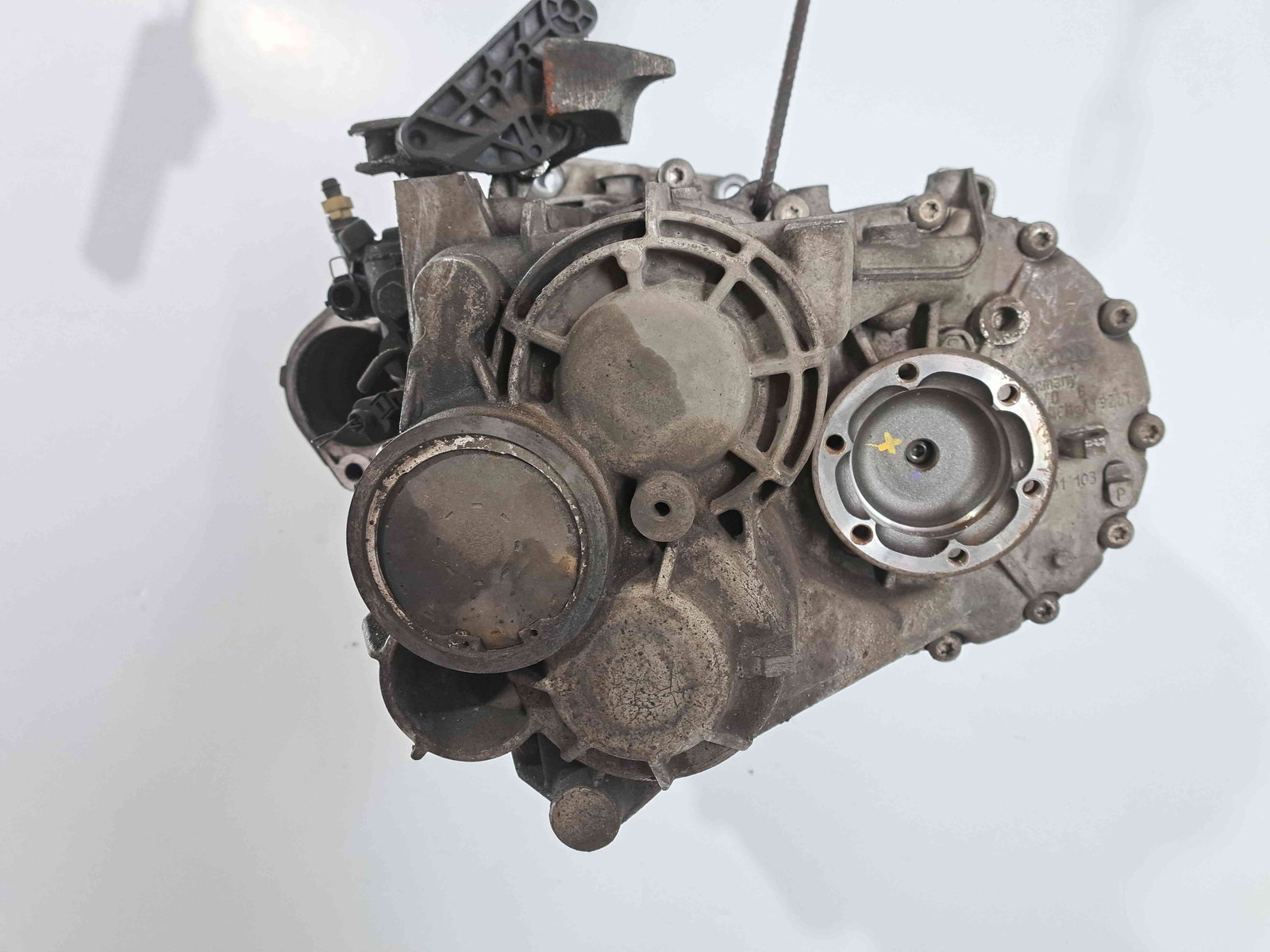 Cutie viteze manuala 6 trepte Audi A3 Sportback (8PA) [Fabr 2004-2013] Facelift 2.0 TDI CFFBLNZ 103KW / 140CP - imagine 4