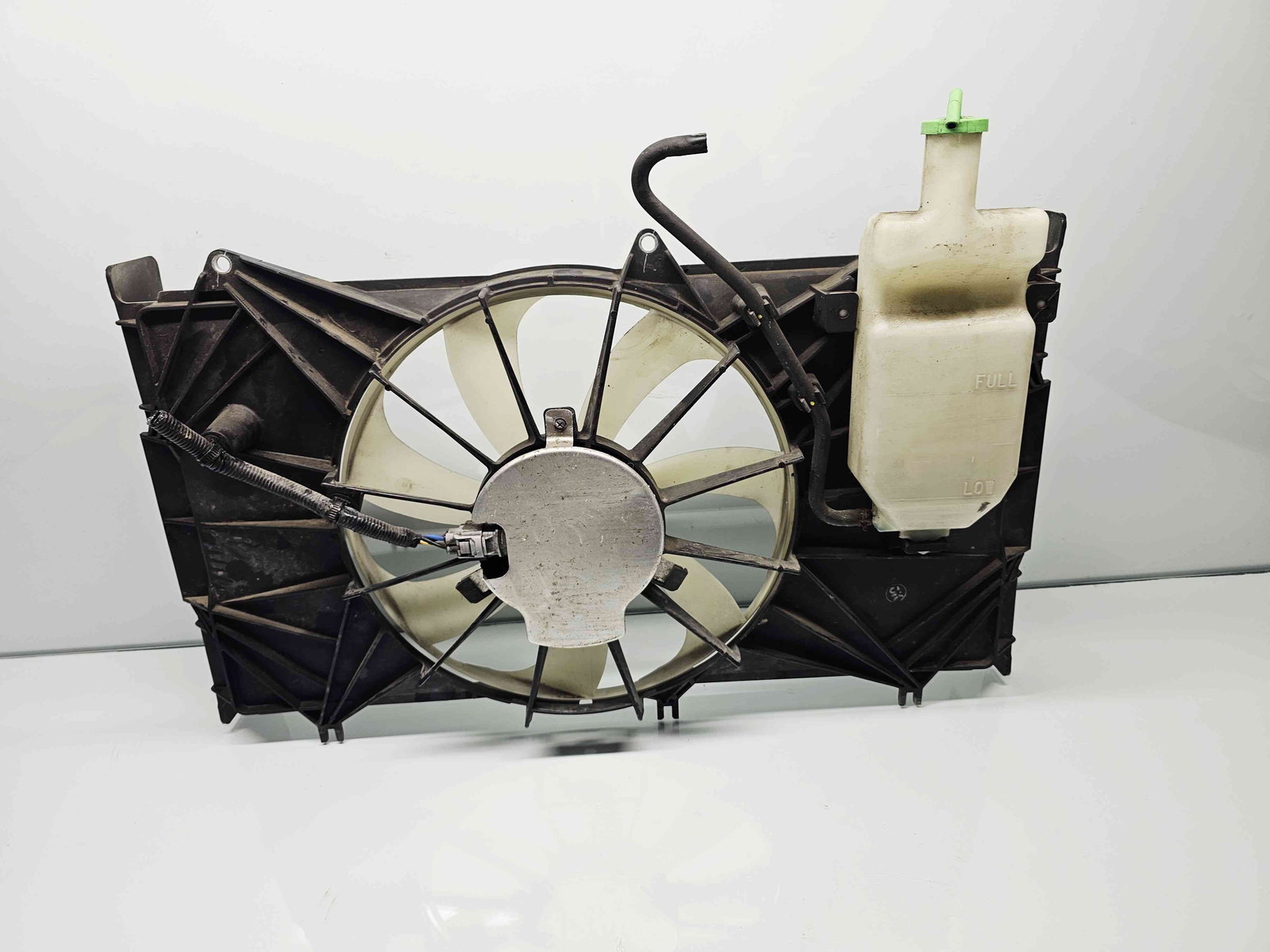 Electroventilator MITSUBISHI Outlander II [Fabr 2006-2015] OEM 2.0 BSY 103KW / 140CP - imagine 1