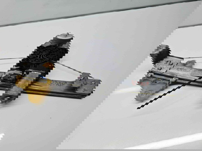 Macara electrica geam dreapta spate Renault Captur (J87) [Fabr 2013-2017] 827009380R