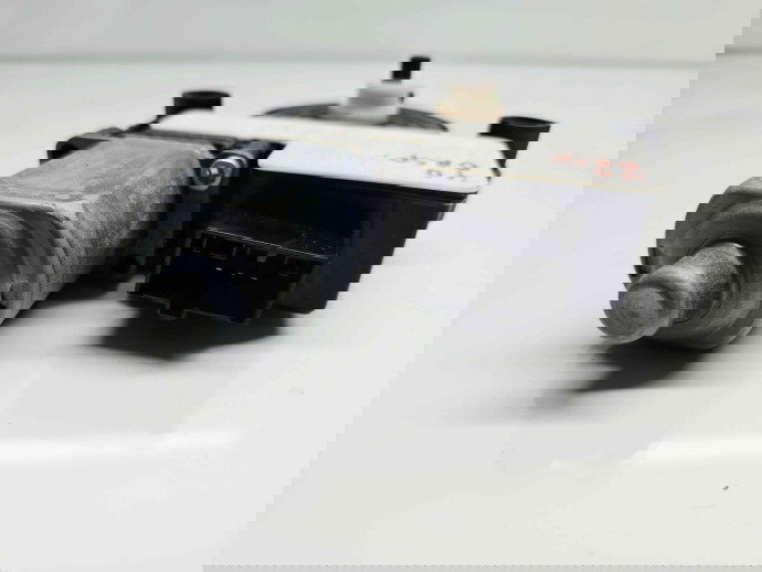 Motoras geam dreapta spate Skoda Octavia 3 Combi (5E5) [Fabr 2012-prezent] 5Q0959812A