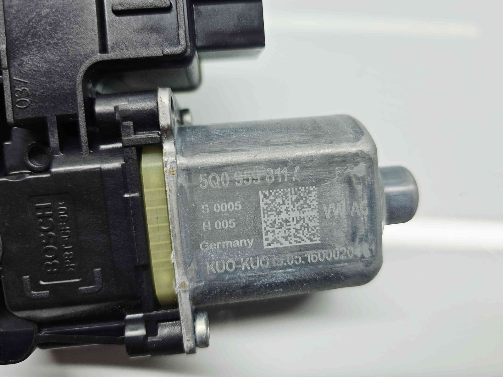 Motoras geam stanga spate Skoda Octavia 3 Combi (5E5) [Fabr 2012-prezent] 5Q0959811A - imagine 5