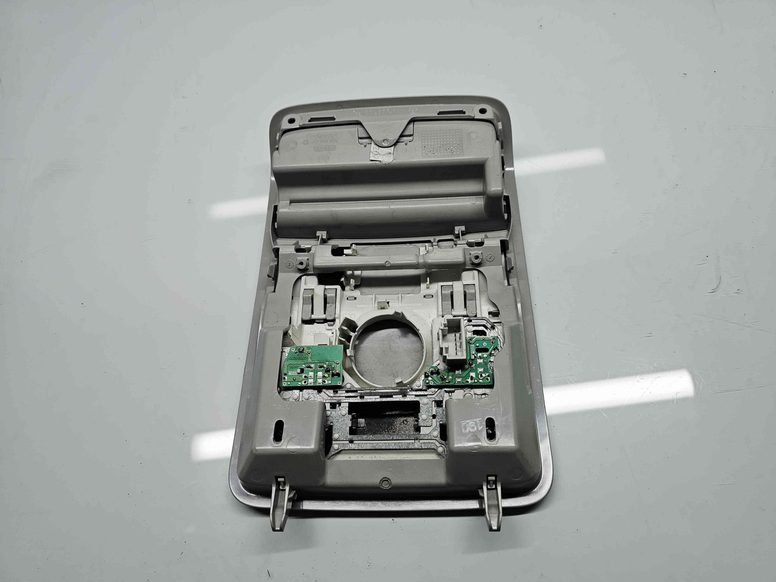 Plafoniera fata Volkswagen Tiguan (5N) [Fabr 2007-2016] 1K0947133D - imagine 3