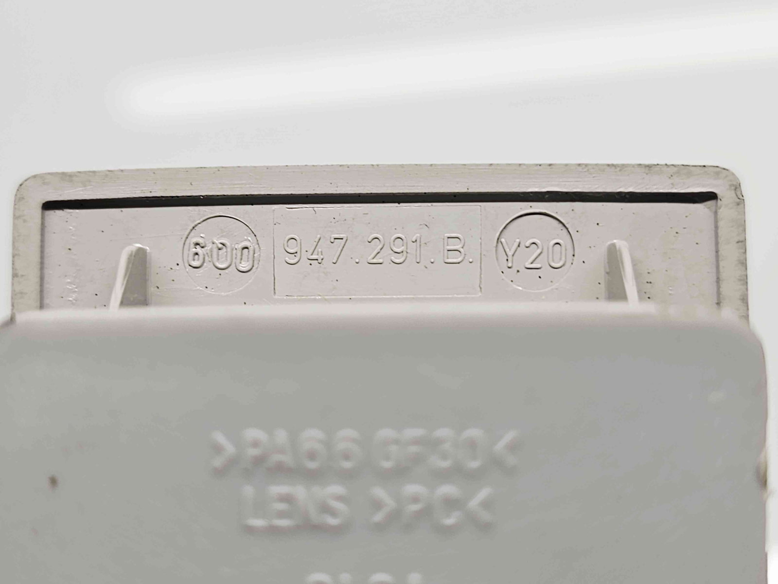 Plafoniera spate Volkswagen Tiguan (5N) [Fabr 2007-2016] 6Q0947291B - imagine 3