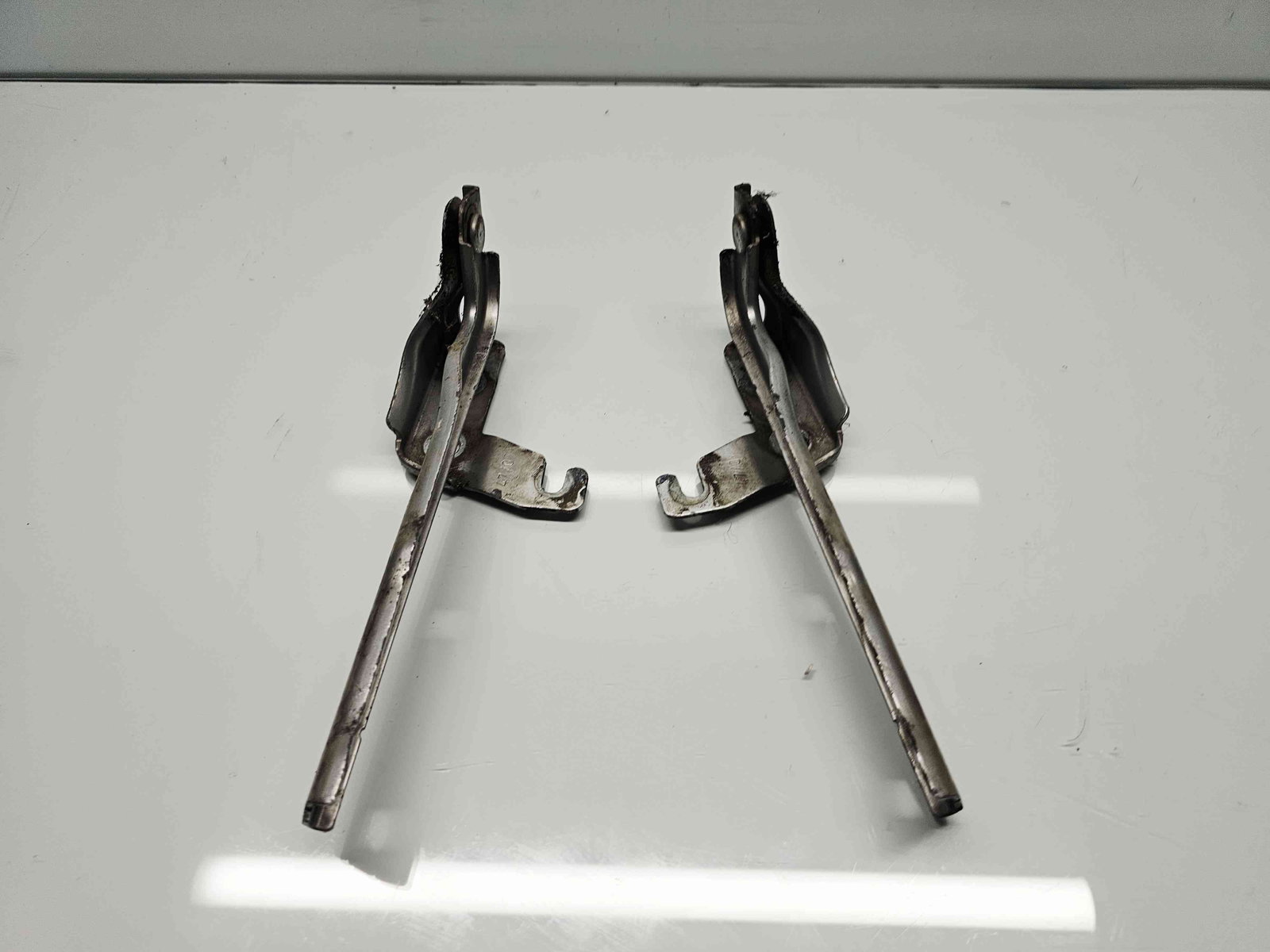 Set balamale capota Volkswagen Tiguan (5N) [Fabr 2007-2016] LA7W - imagine 1