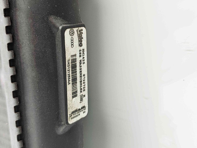 Radiator apa  Volkswagen Golf 5 (1K1) [Fabr 2004-2008] 1K0121253AA 1.9 TDI BXE 77KW / 105CP