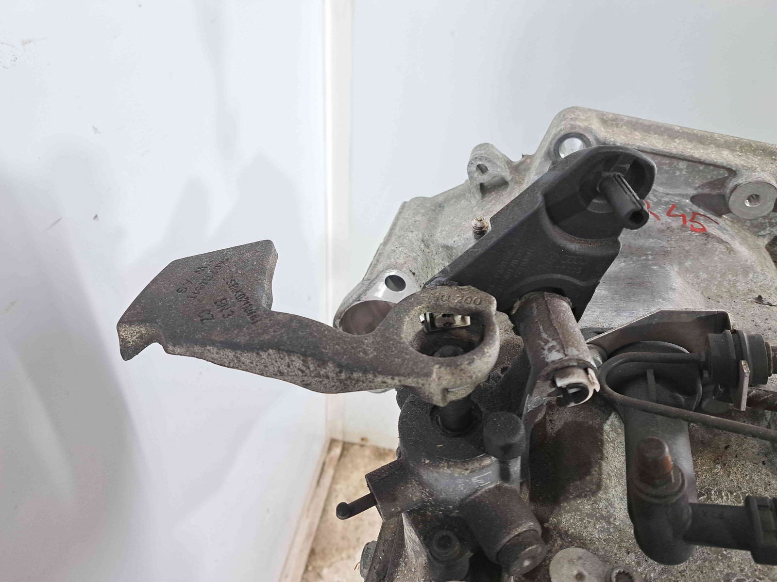 Cutie viteze manuala 5 trepte AUDI A3 (8P1) [Fabr 2003-2012] 1.6 Benz BSELVN 75KW / 102CP - imagine 3