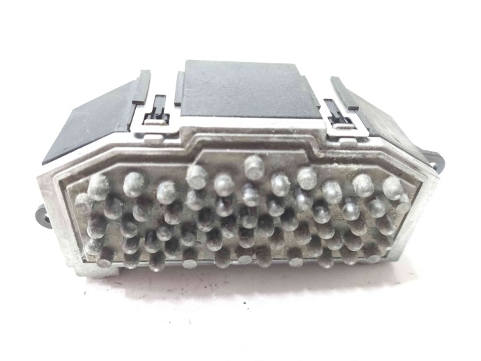 Releu ventilator bord 3C0907521B Volkswagen Passat B6 2.0 BKP 2005-2010