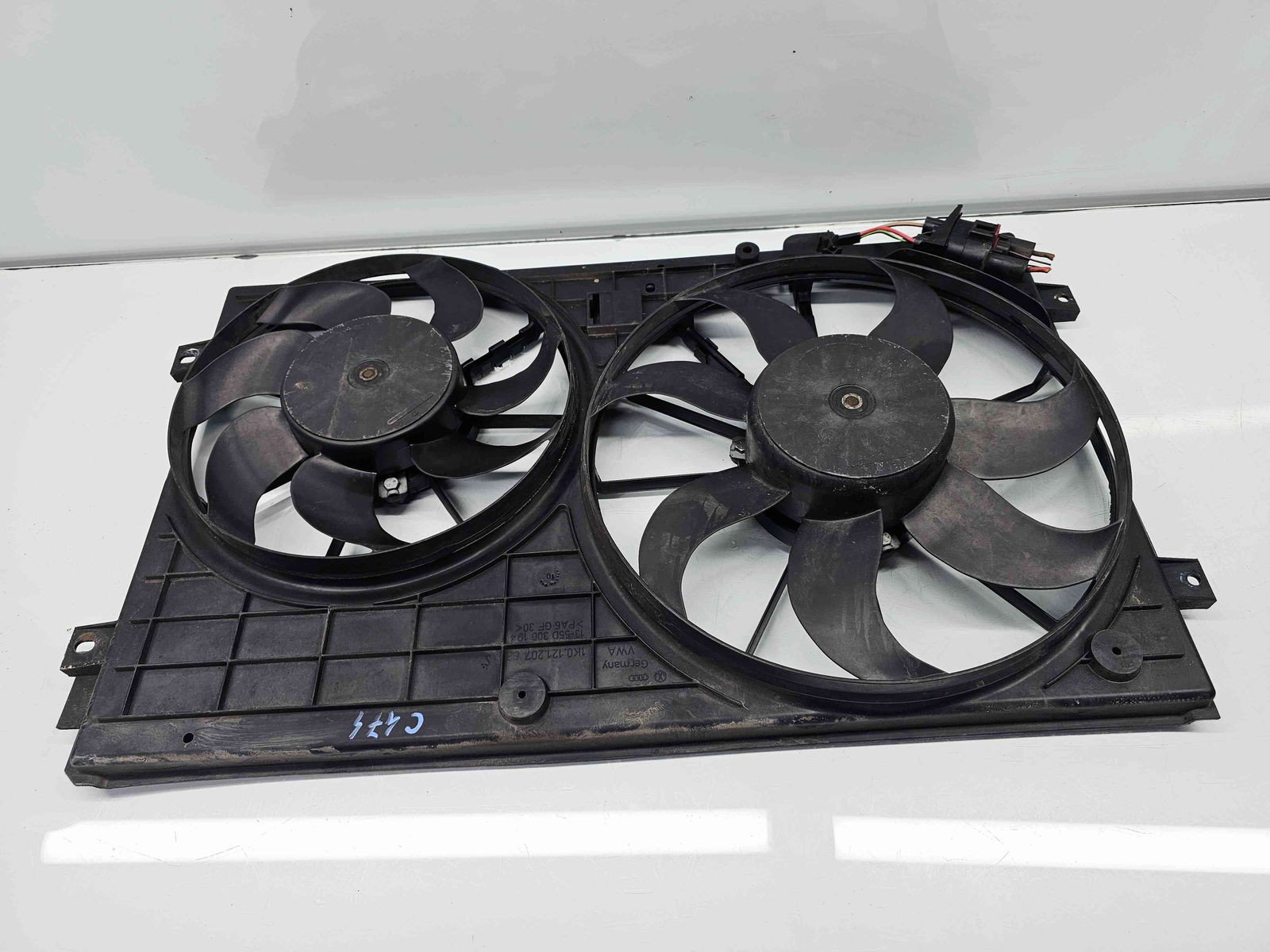 Electroventilator AUDI A3 (8P1) [Fabr 2003-2012] 1K0121207BB 1.4 TSI CAXA 90KW / 122CP - imagine 2