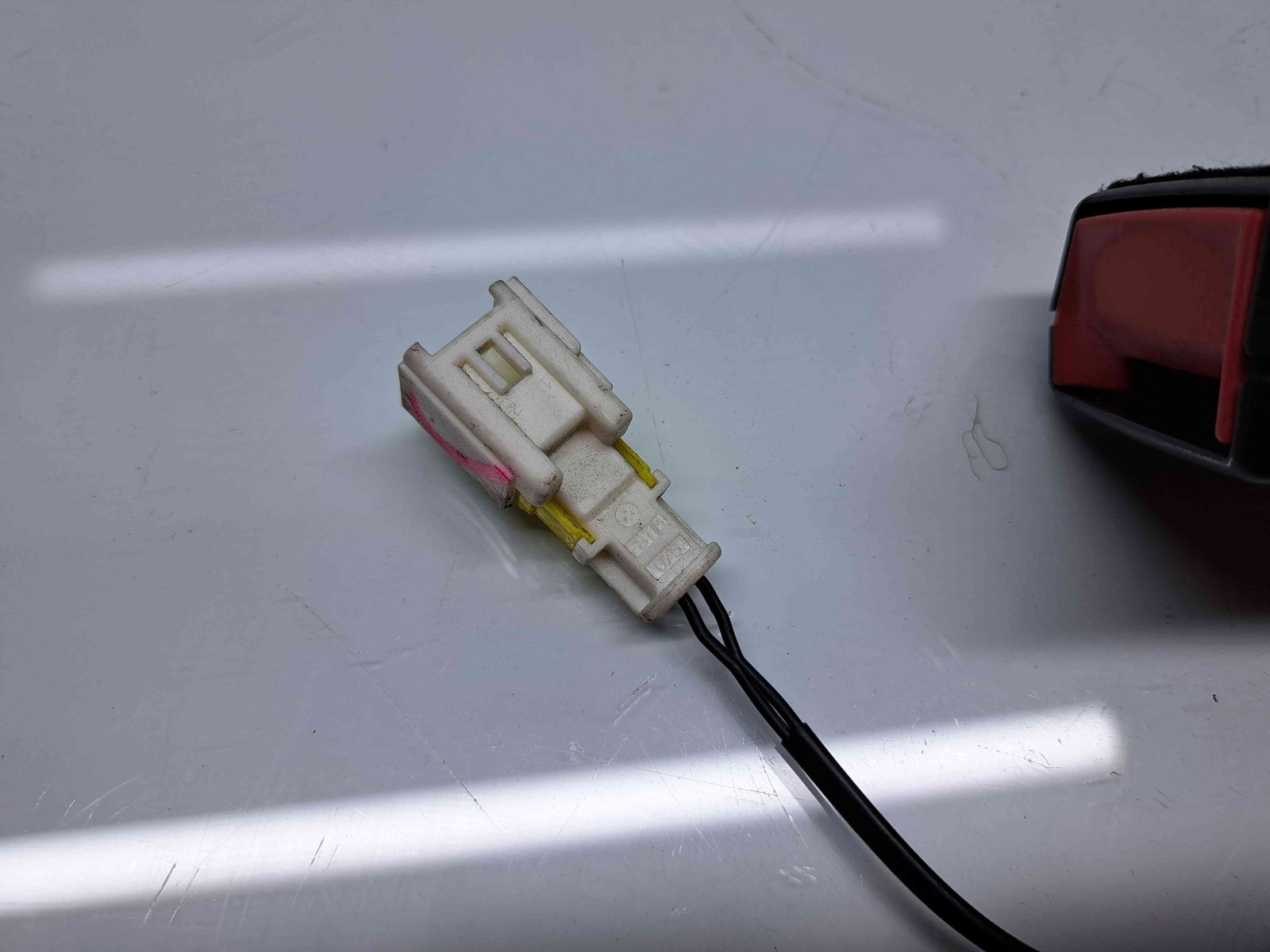 Capsa centura dreapta fata Citroen C4 Cactus [Fabr 2014-2017] 98009726XT - imagine 2