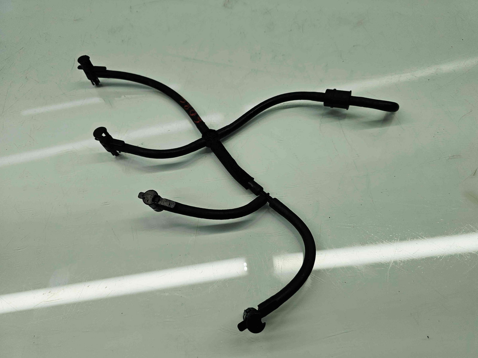 Conducta retur injectoare Volkswagen Transporter 5 (7HB, 7HJ) [Fabr 2004-2013] OEM 2.0 TDI CAAA 62KW / 85CP - imagine 4