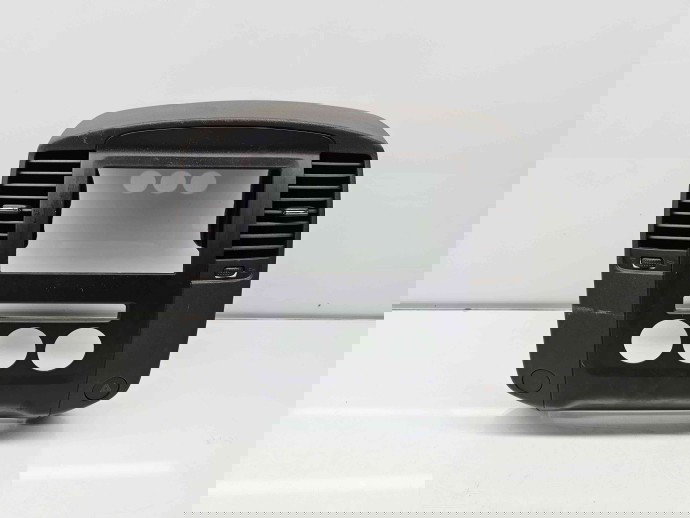  Grila aerisire centrala Nissan Navara (D40) [Fabr 2005-2014] 682615X00A