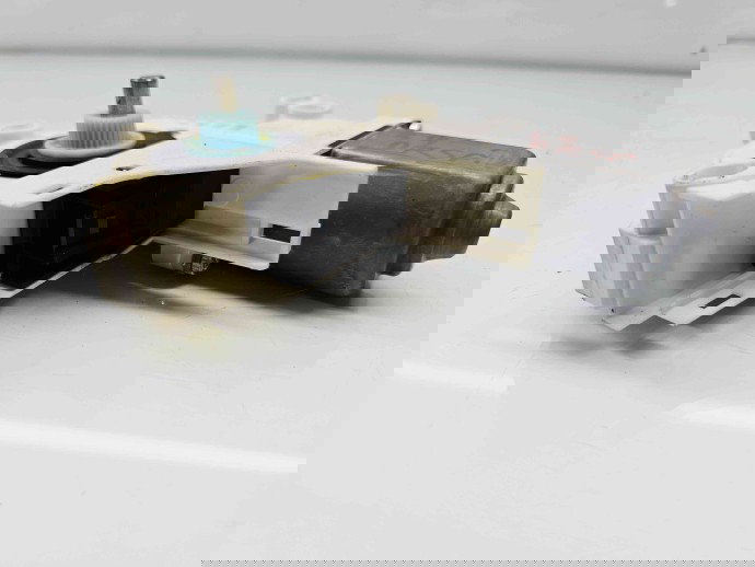 Motoras geam dreapta spate Skoda Yeti (5L) [Fabr 2009-2020] 5L0969812A