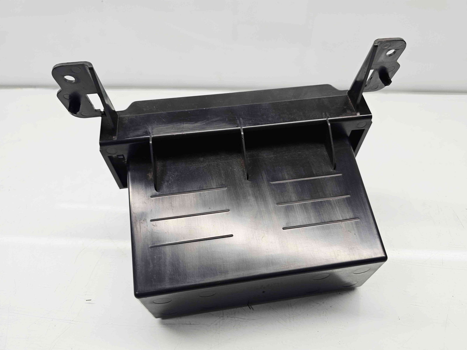 Sertar bord Nissan Navara (D40) [Fabr 2005-2014] 684755X00A - imagine 3