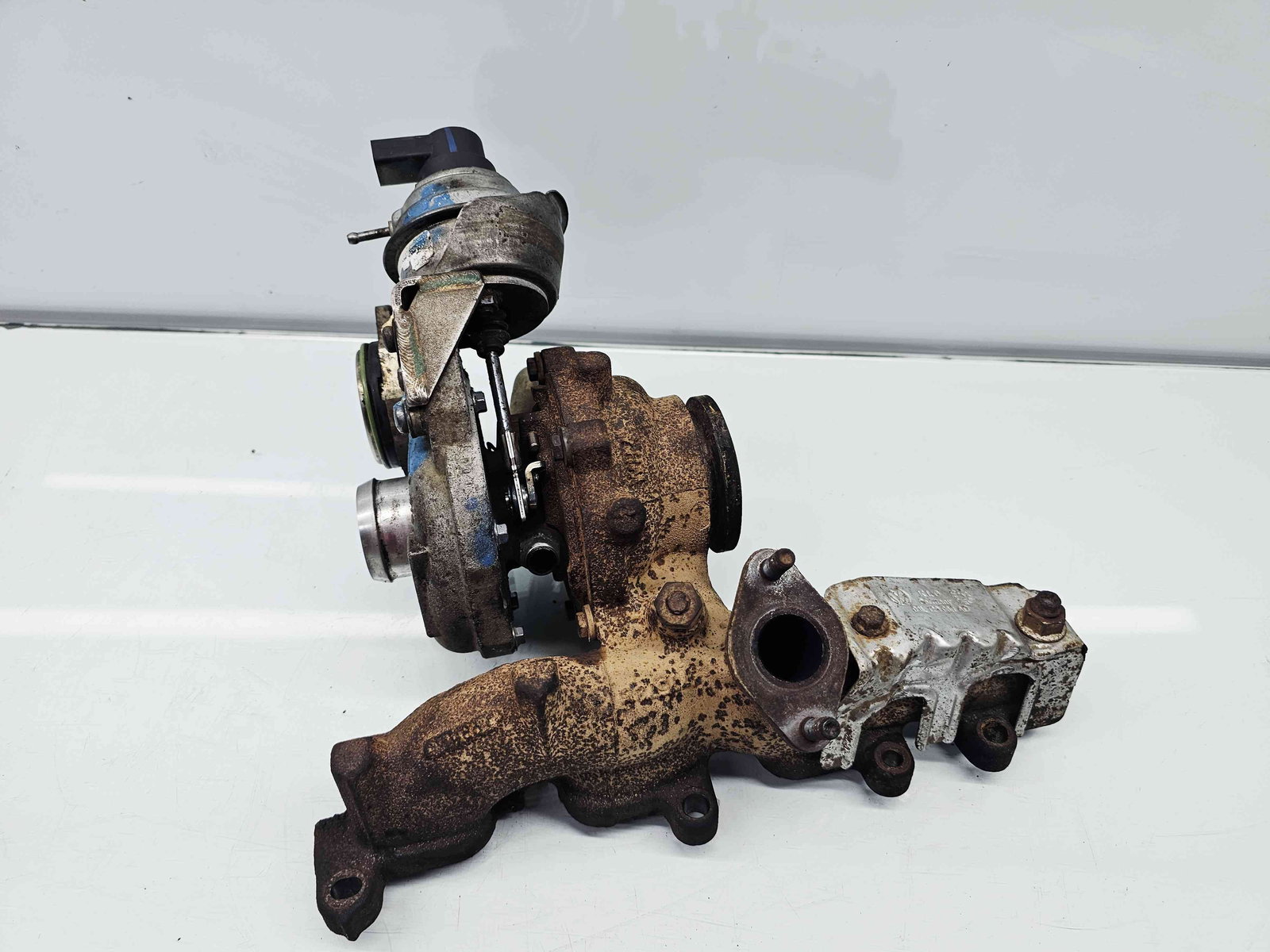 Turbina Volkswagen Transporter 5 (7HB, 7HJ) [Fabr 2004-2013] 03L253016 2.0 TDI CAAA 62KW / 85CP - imagine 3