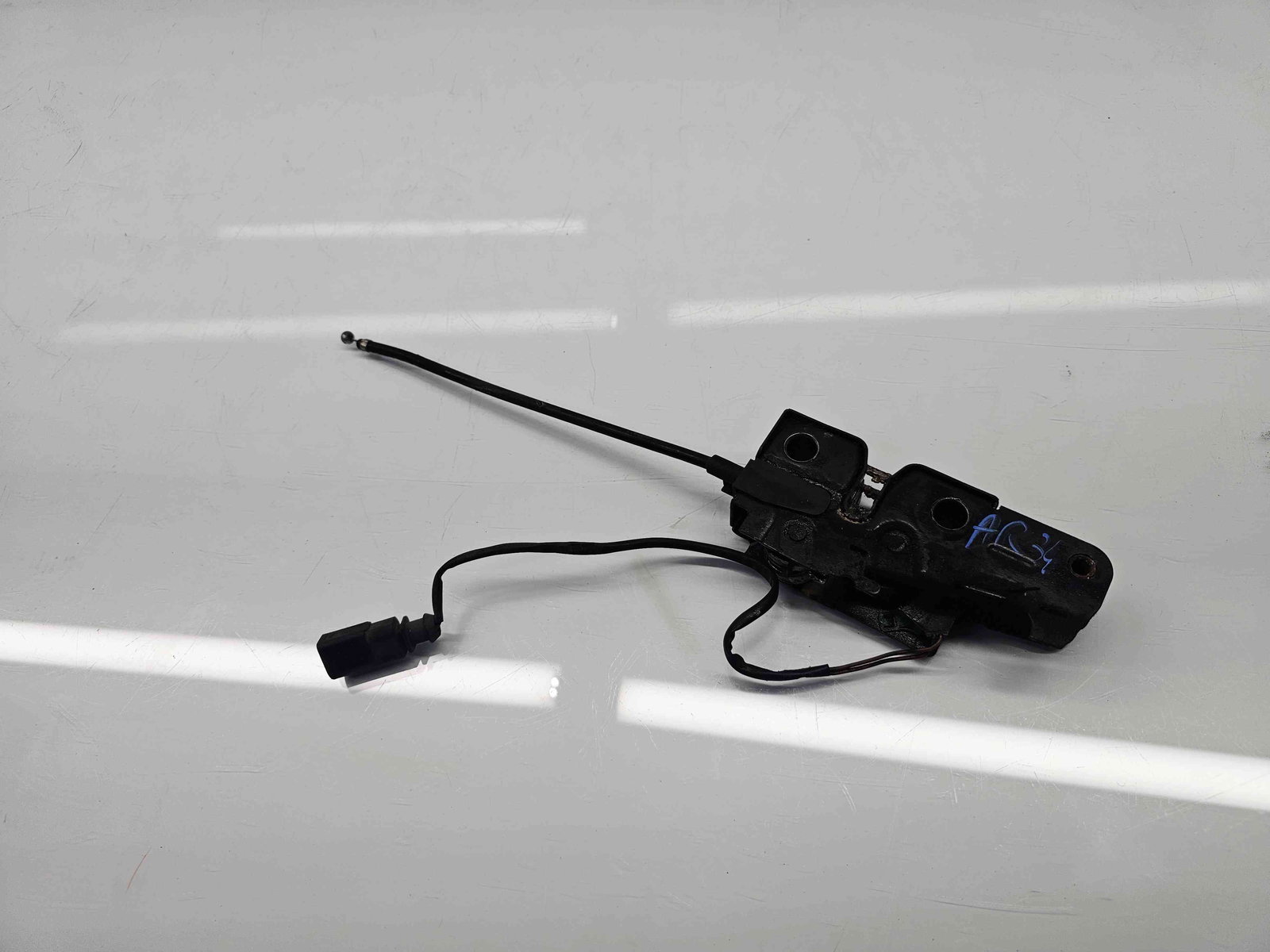 Broasca capota Skoda Octavia 2 Combi (1Z5) [Fabr 2004-2013] Facelift OEM - imagine 2